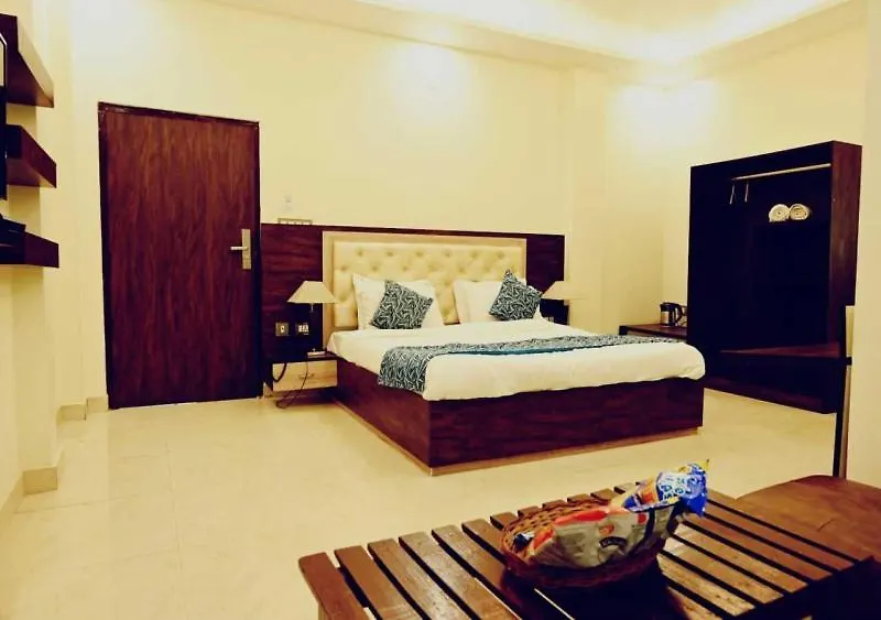 Hotel Varuna Inn Varanasi