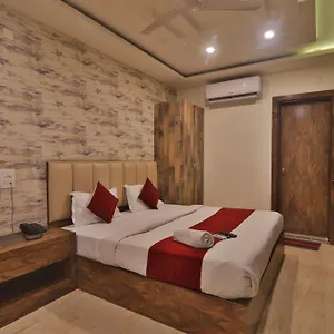 Hotel 4everstay By Janki Luxury & Spacious Family In Varansi, Varanasi