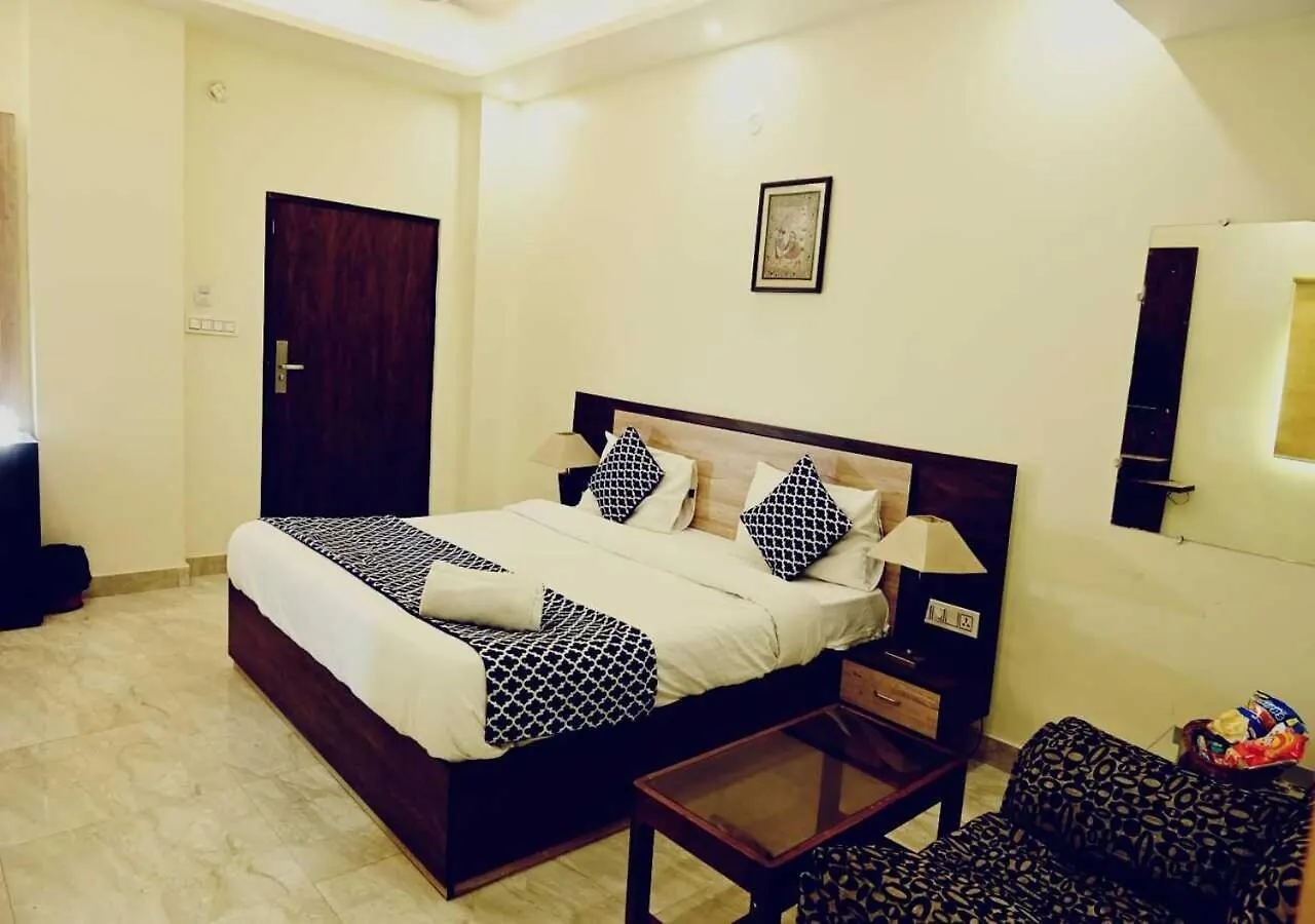 Hotel Varuna Inn Varanasi