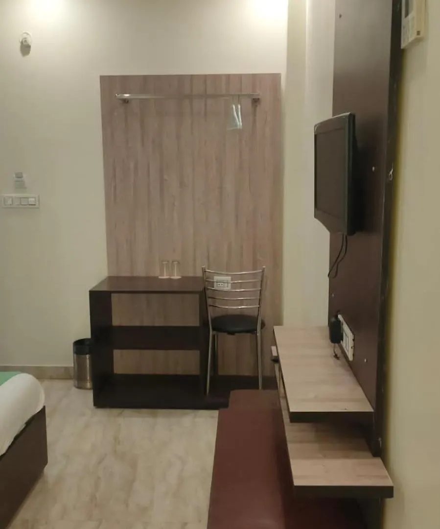 Hotel Varuna Inn Varanasi
